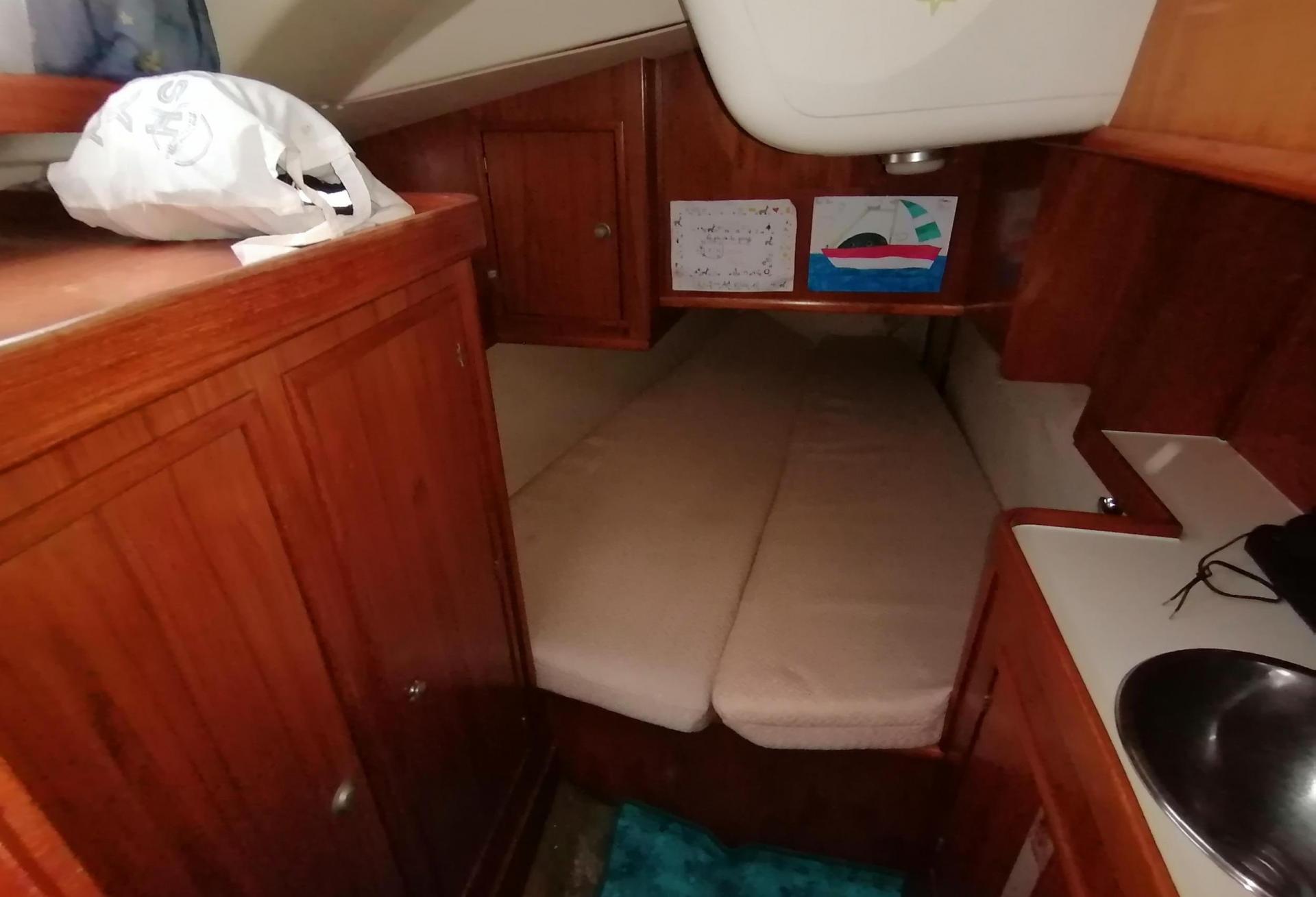 Voilier Jeanneau Sun Odyssey 44 1991 interieur 26