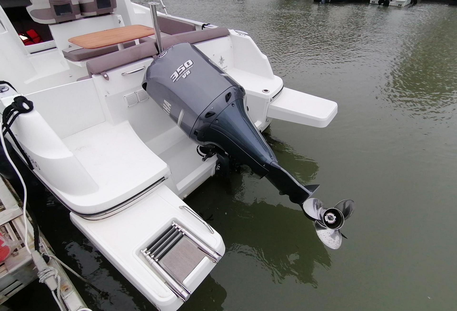 Bateau moteur CAP CAMARAT 8.5 WA 2016 exterieur 12