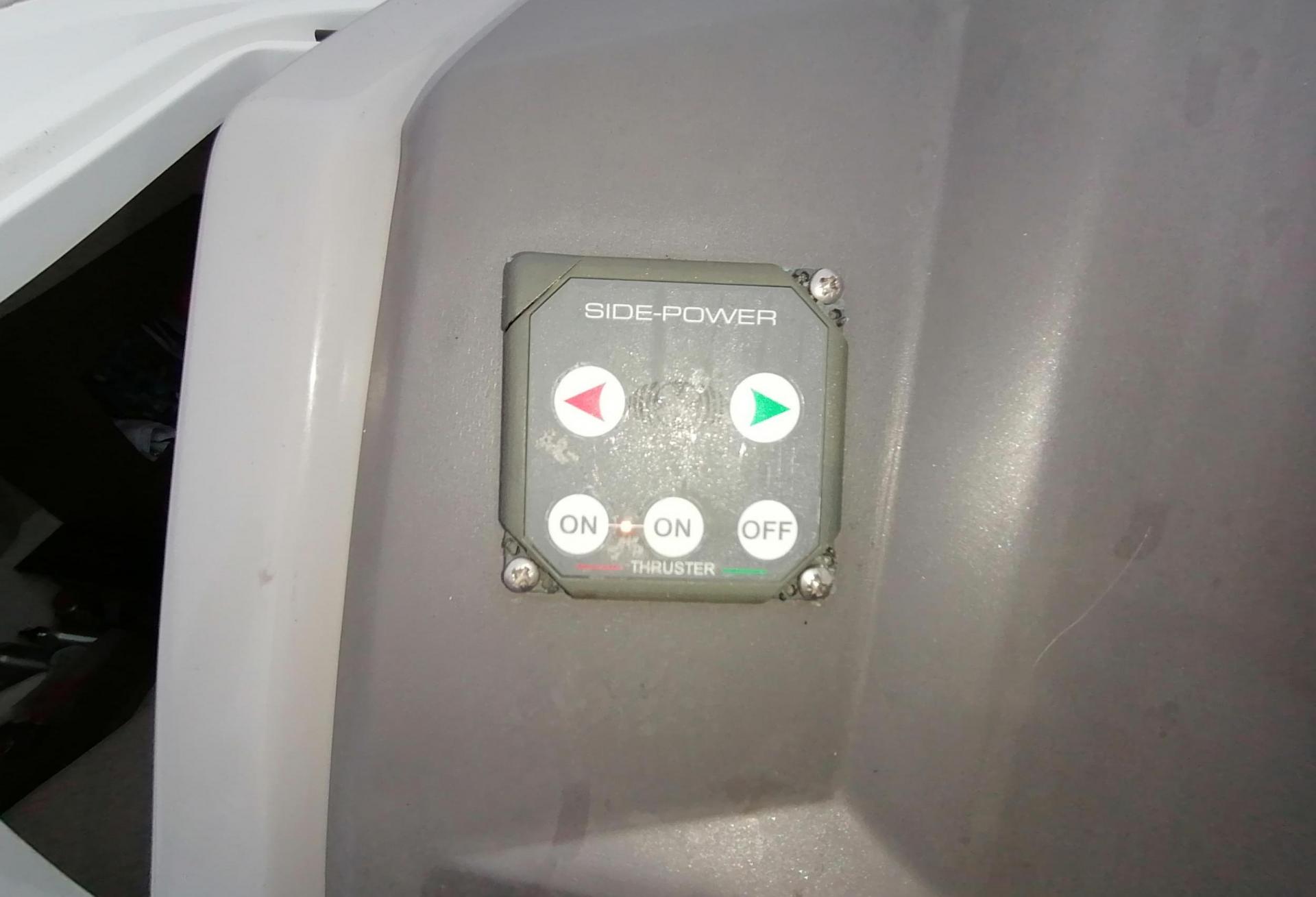 Bateau moteur CAP CAMARAT 8.5 WA 2016 exterieur 19