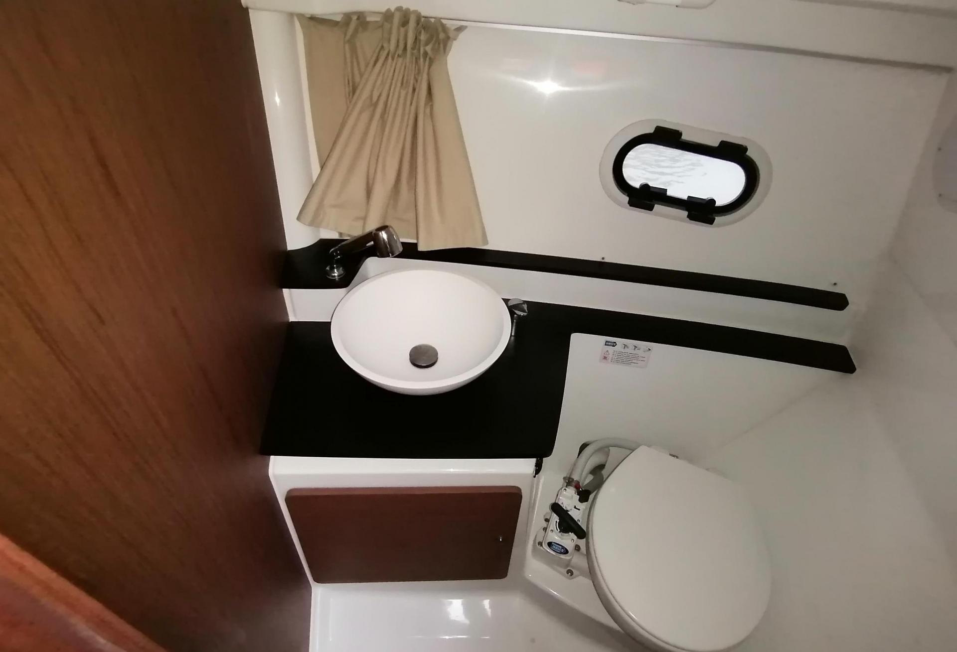 Bateau moteur CAP CAMARAT 8.5 WA 2016 exterieur 28