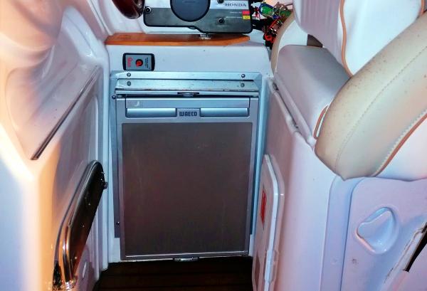 Bateau moteur Drago 22 2013 exterieur 12