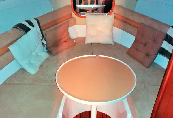 Bateau moteur Drago 22 2013 interieur 3
