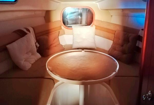 Bateau moteur Drago 22 2013 interieur 2