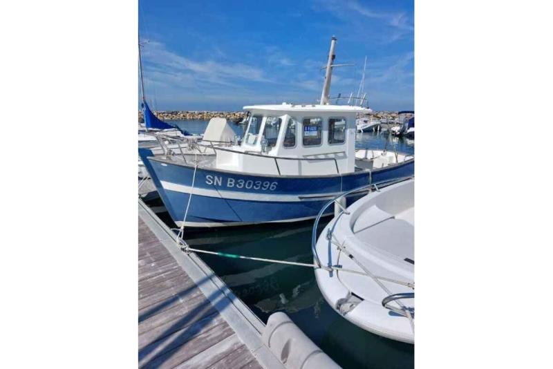 Bateau moteur Rhea RHEA 650 2000 exterieur 2