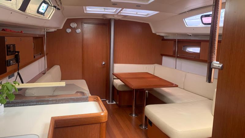 Voilier Beneteau Oceanis 40 2009 exterieur 13