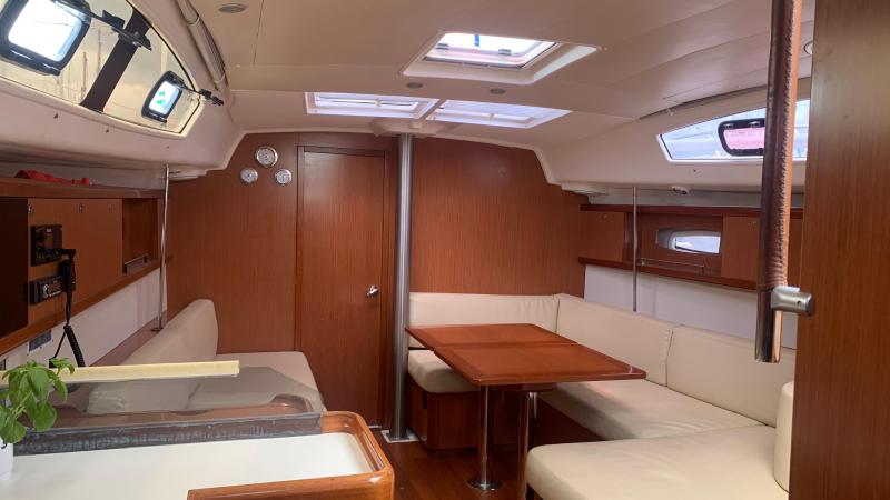 Voilier Beneteau Oceanis 40 2009 exterieur 15