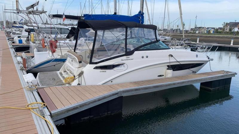 Bateau moteur Sea Ray 265 Sundancer 2013 exterieur 3