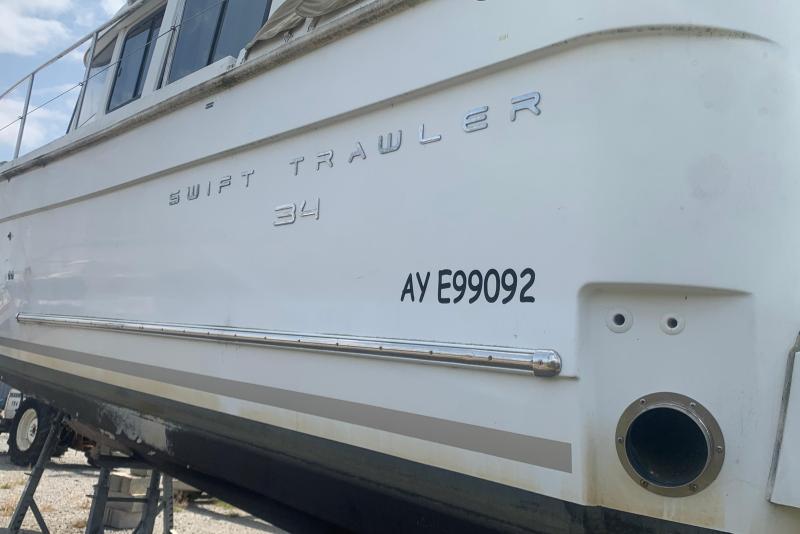 Bateau moteur Beneteau Swift Trawler 34 2014 exterieur 7