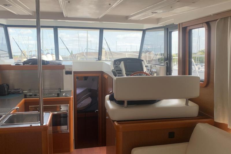 Bateau moteur Beneteau Swift Trawler 34 2014 exterieur 4