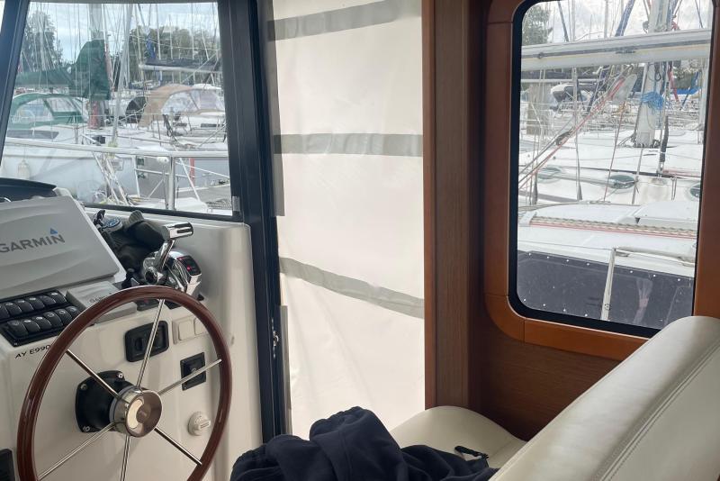 Bateau moteur Beneteau Swift Trawler 34 2014 exterieur 13