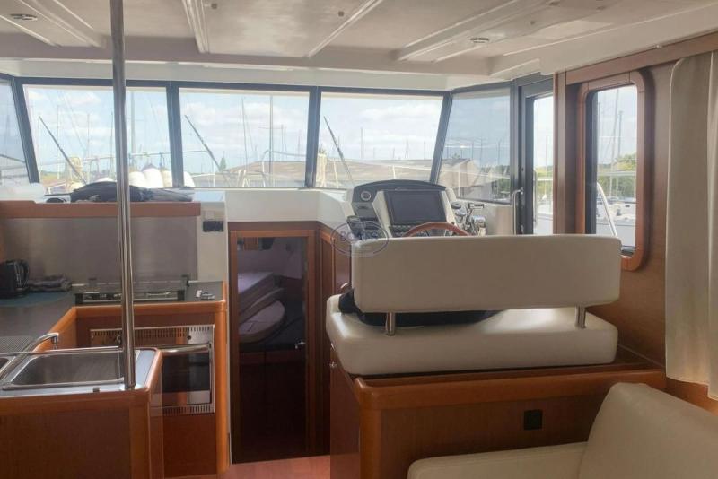 Bateau moteur Beneteau Swift Trawler 34 2014 exterieur 4