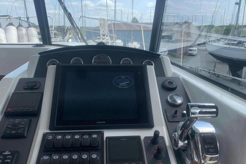 Bateau moteur Beneteau Swift Trawler 34 2014 exterieur 15