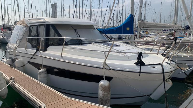Bateau moteur Jeanneau Merry Fisher 895 2018 exterieur 47