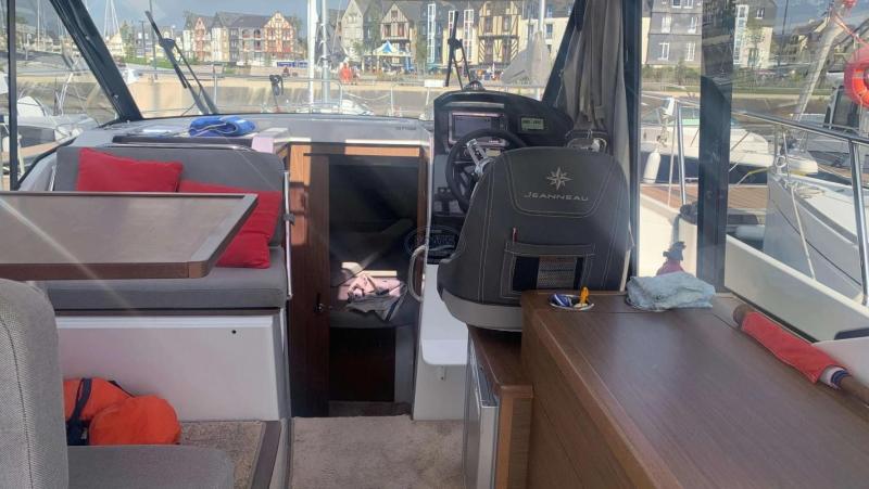 Bateau moteur Jeanneau Merry Fisher 895 2018 exterieur 14