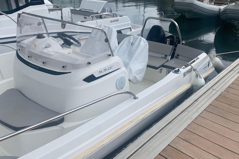 Bateau moteur Jeanneau Cap Camarat 5.5 CC 2019 exterieur 4