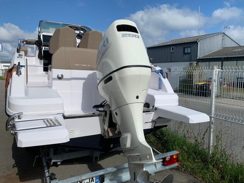Bateau moteur Ranieri NEXT 220 SH 2019 exterieur 9