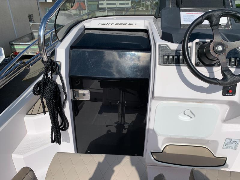 Bateau moteur Ranieri NEXT 220 SH 2019 exterieur 13
