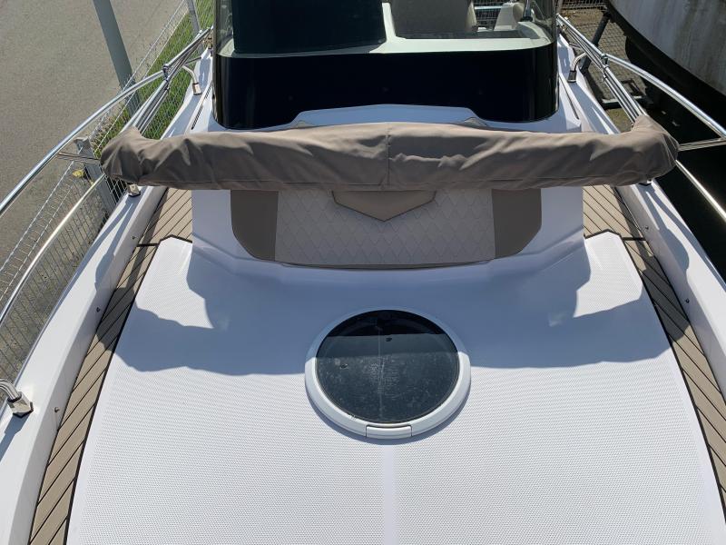 Bateau moteur Ranieri NEXT 220 SH 2019 exterieur 14