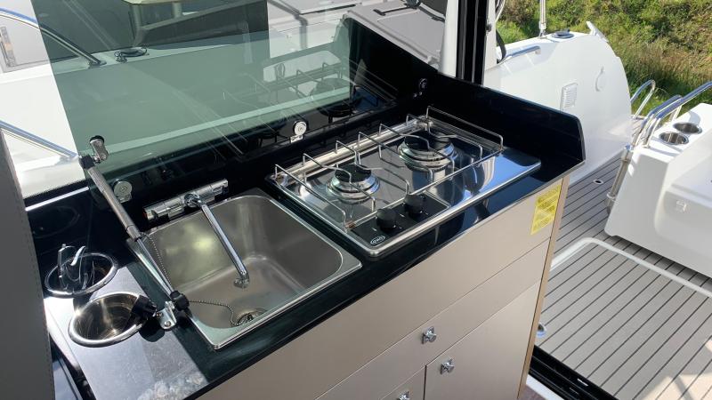Bateau moteur Beneteau Antares 9 2021 exterieur 12