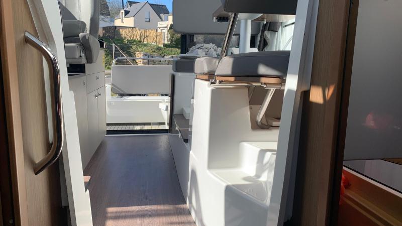 Bateau moteur Beneteau Antares 9 2021 exterieur 10
