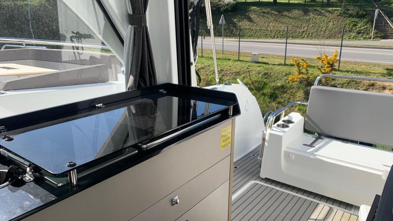 Bateau moteur Beneteau Antares 9 2021 exterieur 18