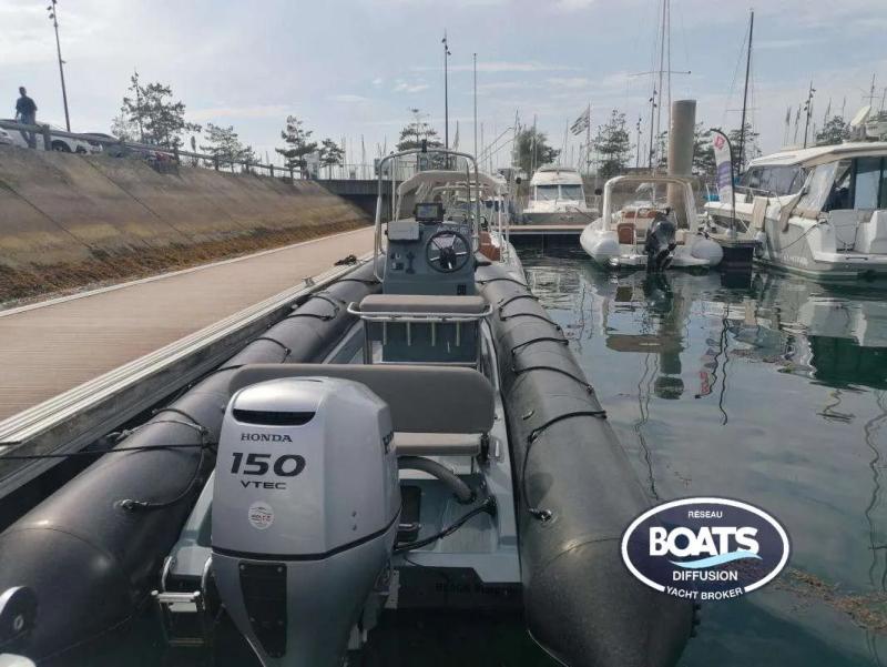 Bateau moteur Bombard EXPLORER 700 NEO 2021 4