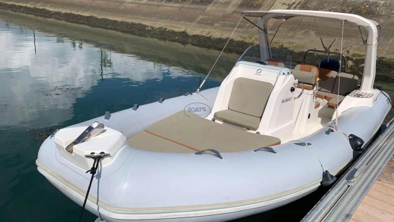Bateau moteur Zodiac MEDLINE 750 2022 exterieur 2