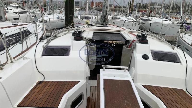Voilier Beneteau Oceanis 34.1 2023 exterieur 7