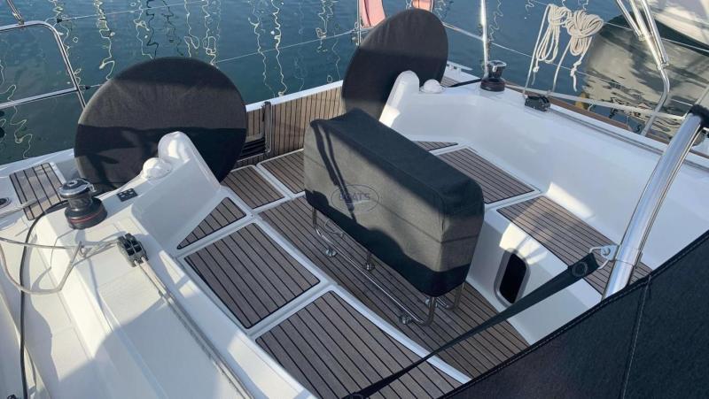 Voilier Jeanneau Sun Odyssey 349 2023 exterieur 8