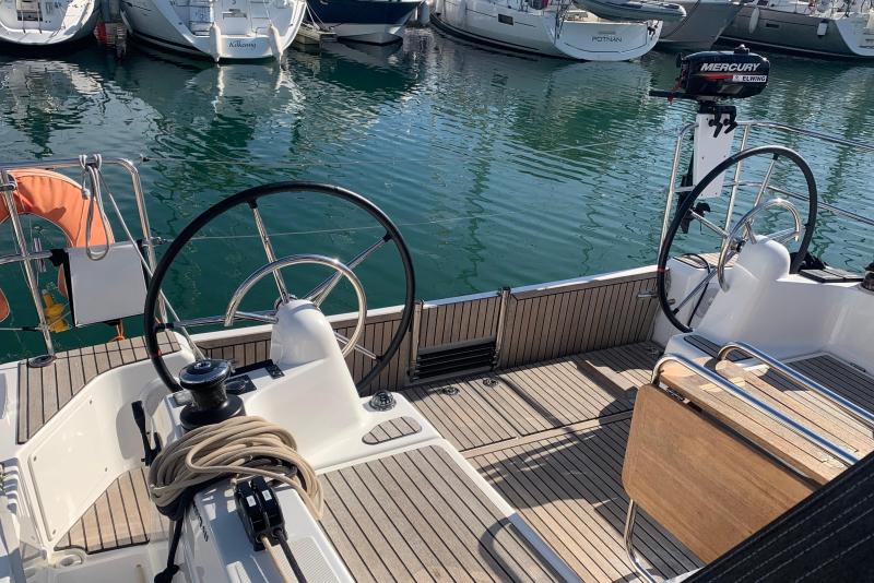 Voilier Jeanneau Sun Odyssey 380 2023 exterieur 3