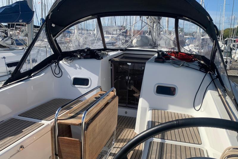 Voilier Jeanneau Sun Odyssey 380 2023 exterieur 4