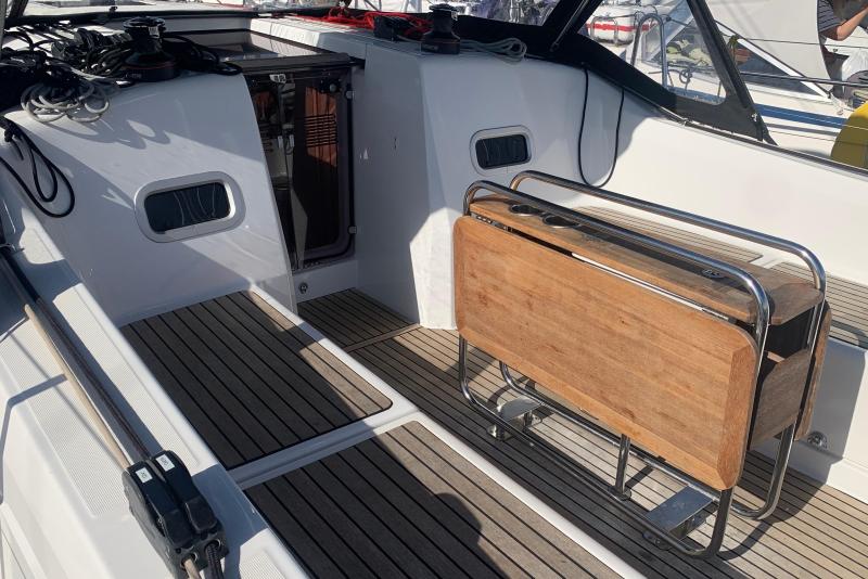 Voilier Jeanneau Sun Odyssey 380 2023 exterieur 9