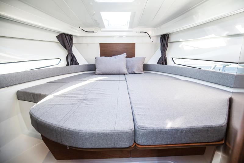 Bateau moteur Beneteau Antares 9 2021 exterieur 7