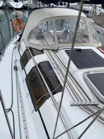 Voilier Beneteau First 32.5 1990 exterieur 8