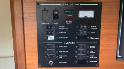 Bateau moteur Sea Ray Sundancer 265 2013 exterieur 33