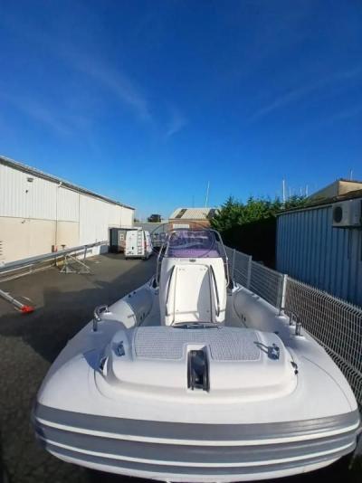 Bateau moteur Grand Golden Line G650 2020 exterieur 9